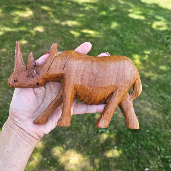 Handcarved Wood Rhino 8" x 4.5" - Picture 5 of 7